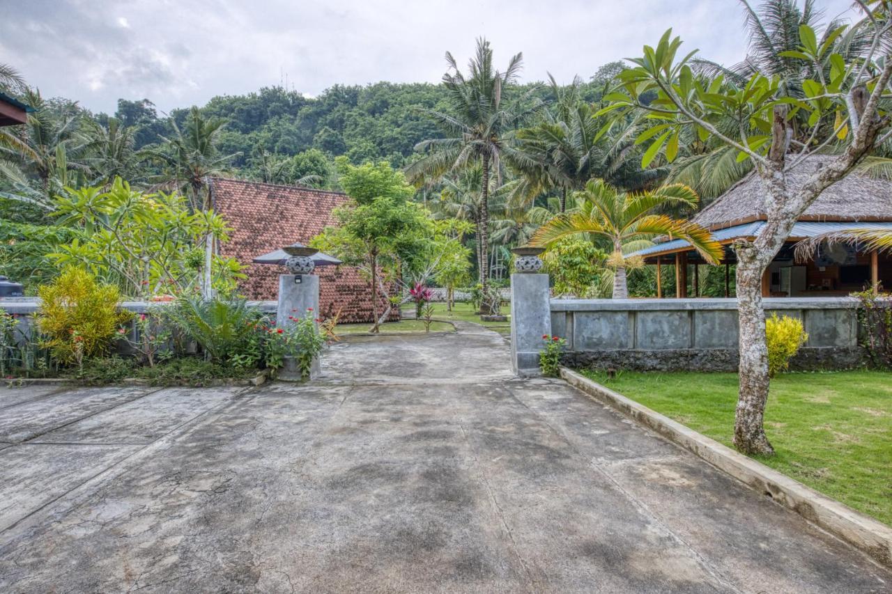 Puri Garden Penida Hotel Nusa Penida Exterior photo